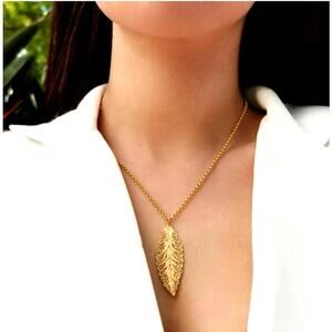 Portuguese Gold Plated Filigree Leaf Pendant Necklace
